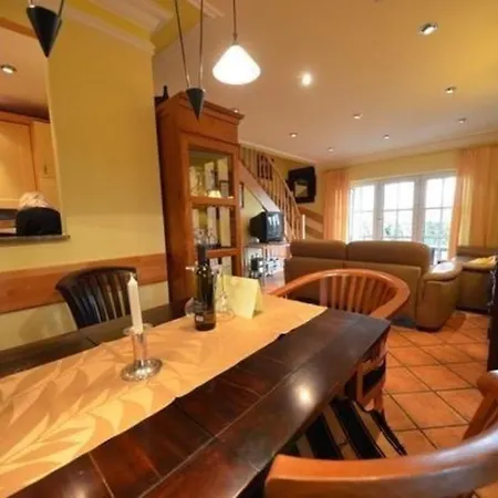 Ferienhaus In Mit Terrasse, Garten Und Grill - A79051 Groß Zicker