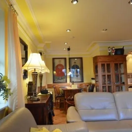 Ferienhaus In Mit Terrasse, Garten Und Grill - A79051 Ferienhaus